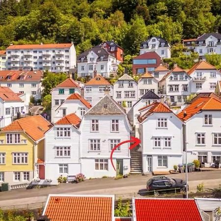 Leilighet I Bergens Vakreste Gate - Nydelig Utsikt Over Innseilingen Til Bergen! ภายนอก รูปภาพ